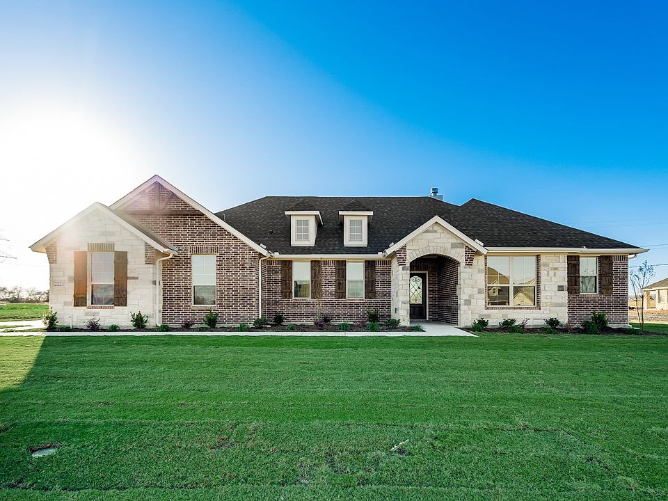 1st image of 2221 Hamilton Dr