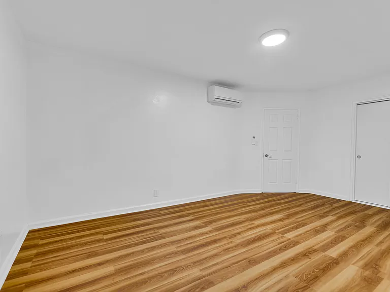 1167 E 52nd St #1 — Photo 8