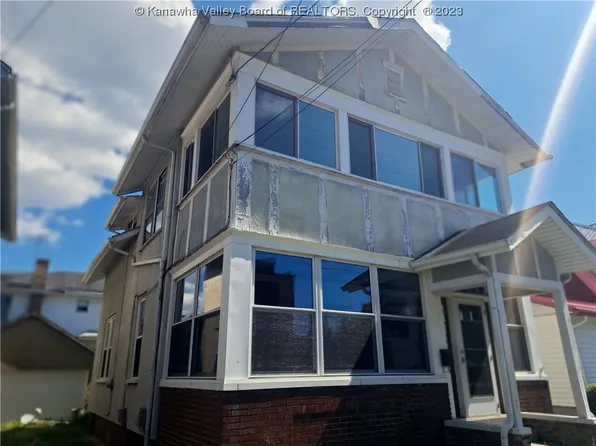 18 Delaware Ave, Charleston, WV 25302