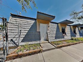 9213 N 13th St, Tampa, FL
