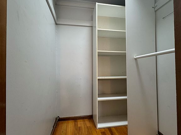 5th image of 255 Lathrop Ave #1