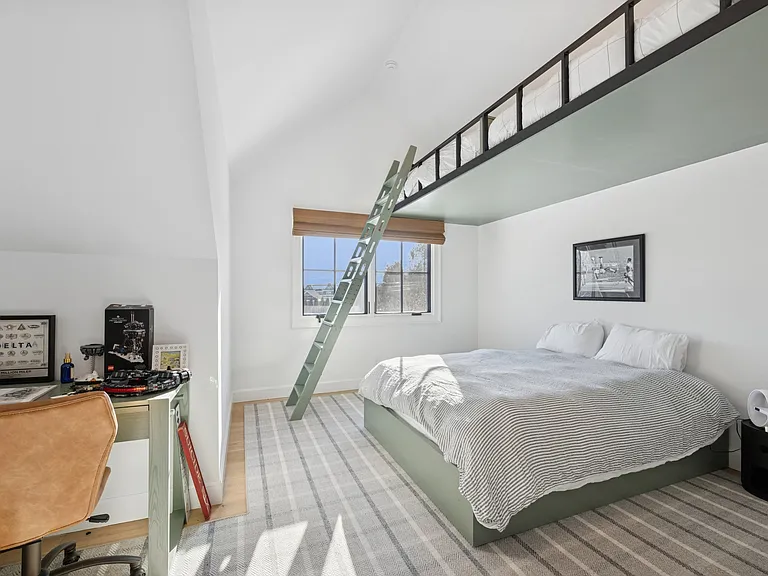 48 Country Club Dr — Photo 30