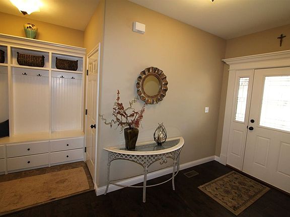 3rd image of 3219 W Cypress Creek Dr