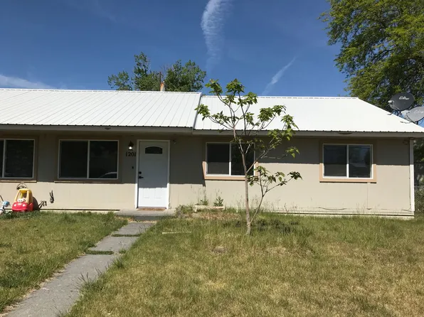 1201 Vandenburg Loop, Moses Lake, WA 98837