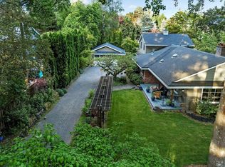 6300 SW Arrow Wood Ln, Portland, OR 97223