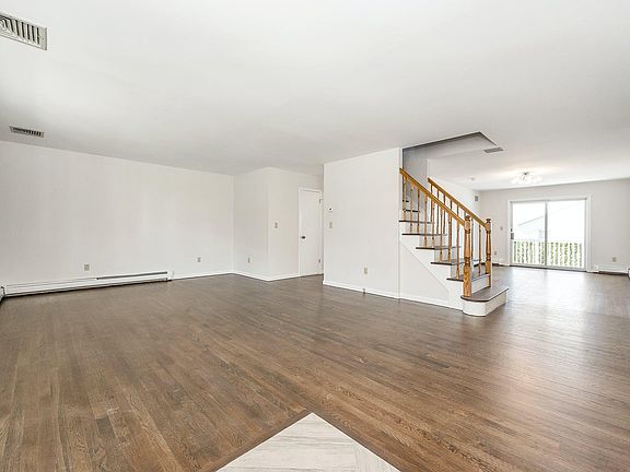 3rd image of 31 Park Ave
