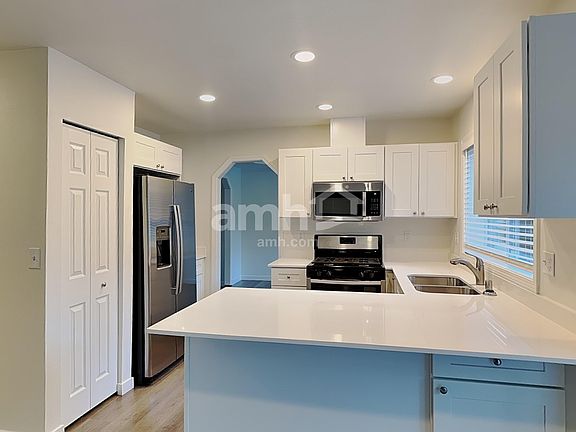 4th image of 11620 34th St NE