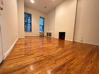 Rented by HOLTON REAL ESTATE INC.