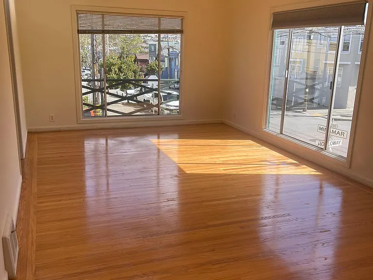 193 Miramar Ave — Photo 3
