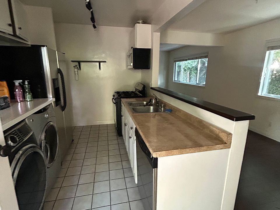 1st image of 3837 Huron Ave Unit 1