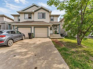 7743 8th Ave SW, Edmonton, AB T6X 0A3