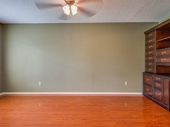 4th image of 6803 Norfolk Ave