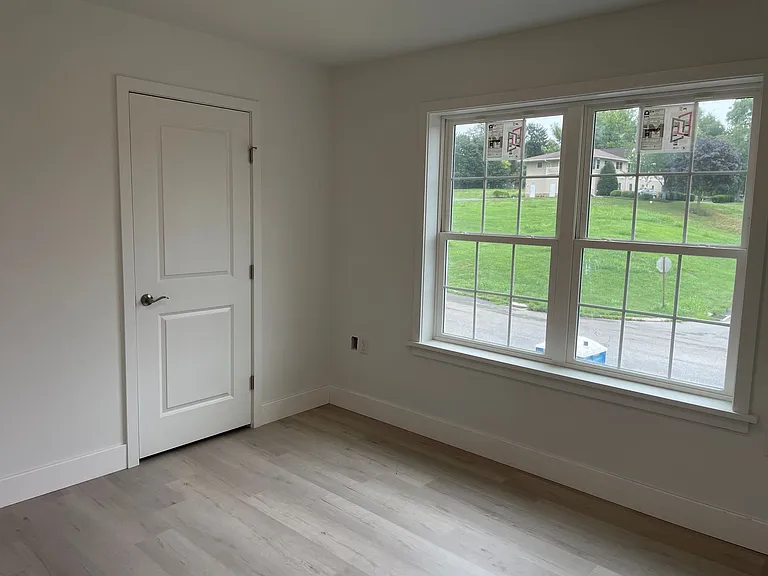 40 Longfellow Dr — Photo 20