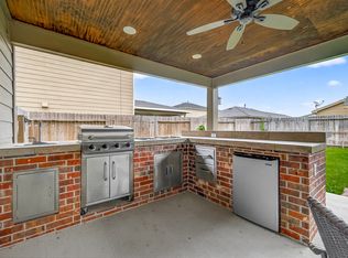 8311 Tartan Ct, Rosharon, TX 77583