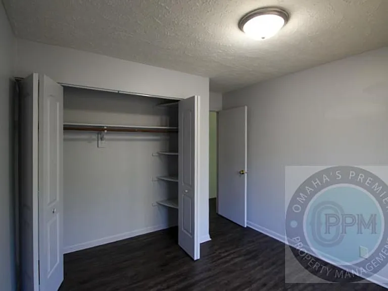 Benson Garden Apartments — Photo 21