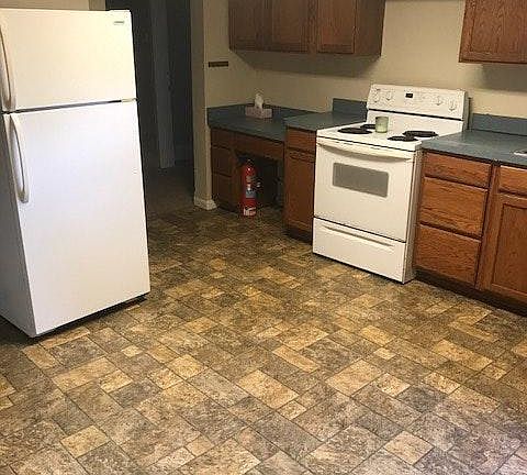 5th image of 421 Woods Ave