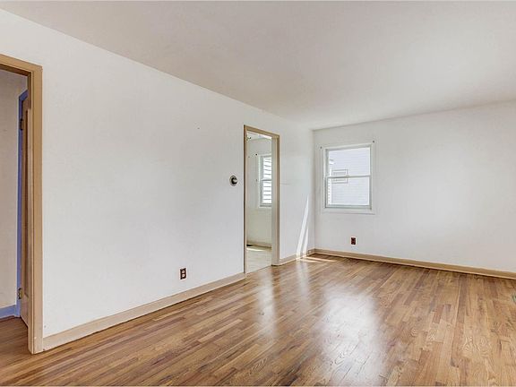 5th image of 2660 S Green Ct