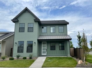 6803 W Los Flores Dr, Meridian, ID 83646