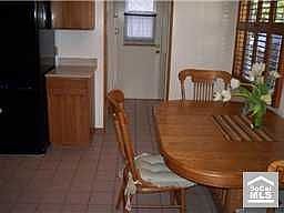 4th image of 613 W 36th St