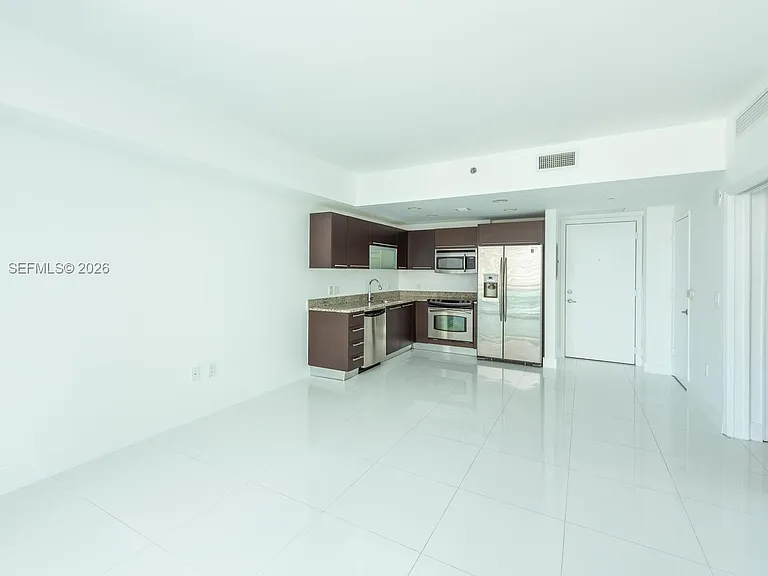 950 Brickell Bay Dr #2208 — Photo 6