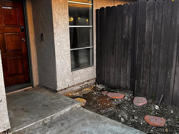 4th image of 8556 Sandalwood Ct