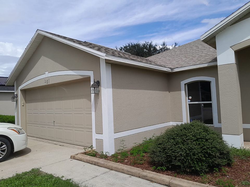 1st image of 921 Marquee Dr