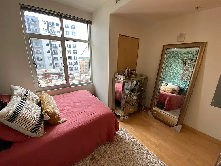 309 W Washington Ave #602 — Photo 10