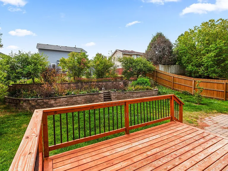 8912 Highland Oaks Dr — Photo 27