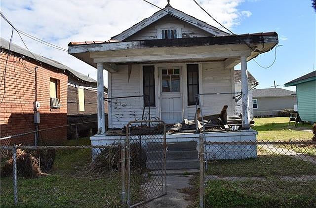 1st image of 2164 L B Landry Ave