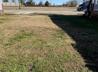 869 Pasteur St #869, New Bern, NC 28560