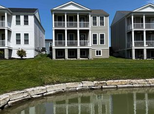 105 Front Lake Ln, Saint Charles, MO 63301