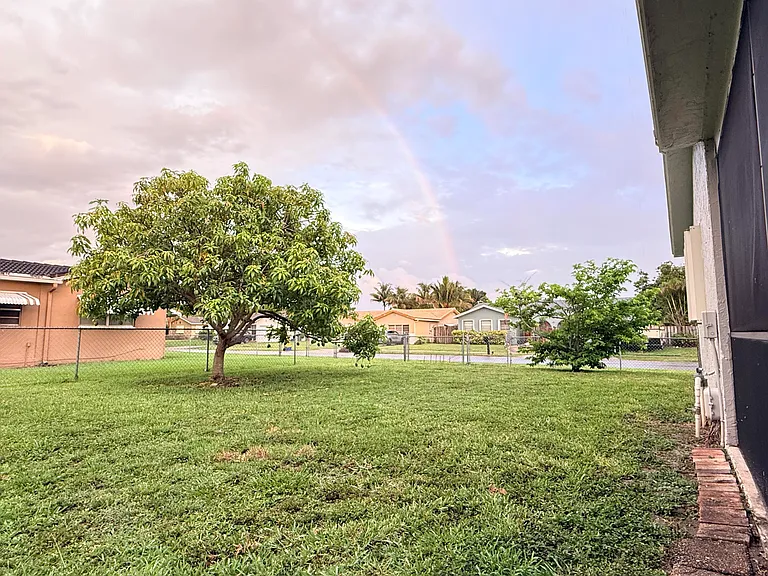 22800 SW 54th Way — Photo 10