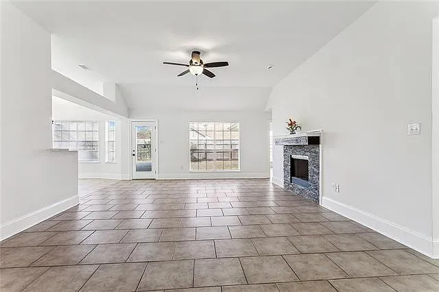 85 Moss Dr — Photo 6