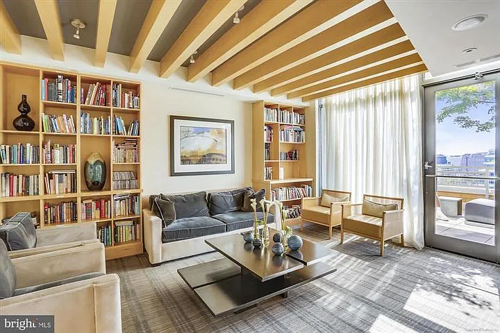 475 K St NW #1022 — Photo 23