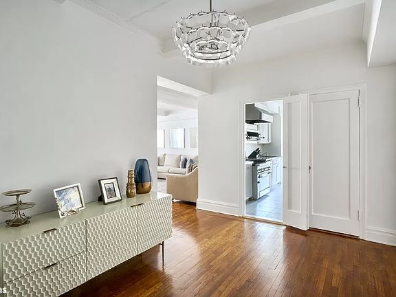 4th image of 419 E 57th St APT 15F