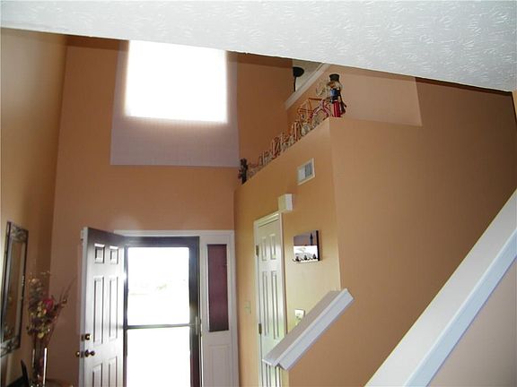 3rd image of 5879 Marco Ct