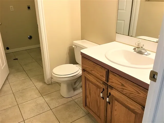 2084 N 650 W — Photo 11