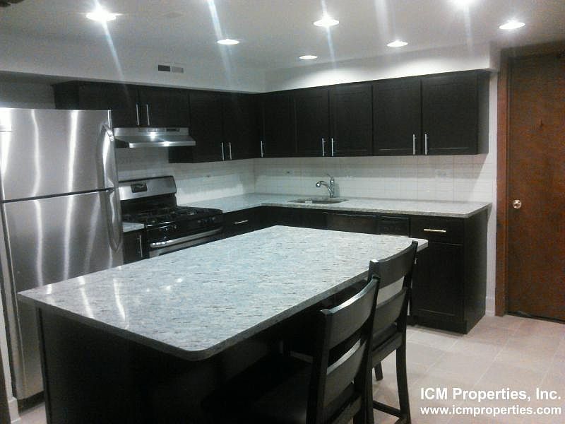 1st image of 869 W Lill Ave #C2