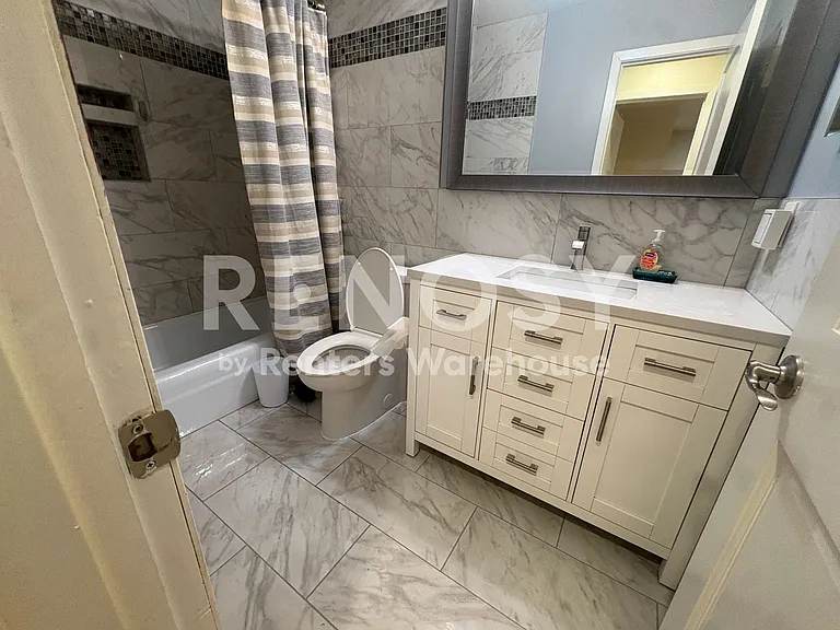 4201 Lakeside Ave N #111 — Photo 14