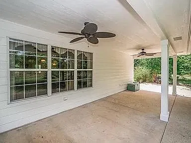 2325 Sandy Ln — Photo 4