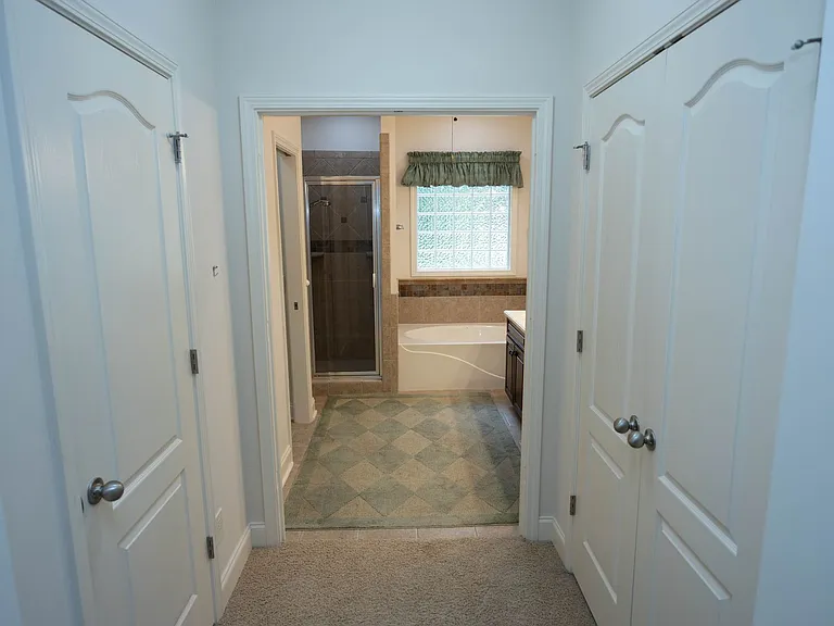 106 Sweet Meadow Ct — Photo 13