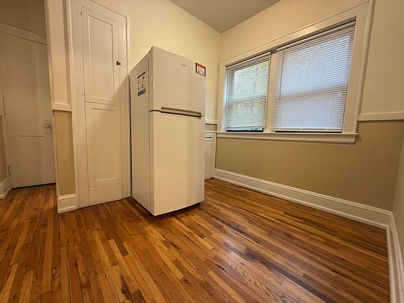 4th image of 451 Fairview Ave N APT 105