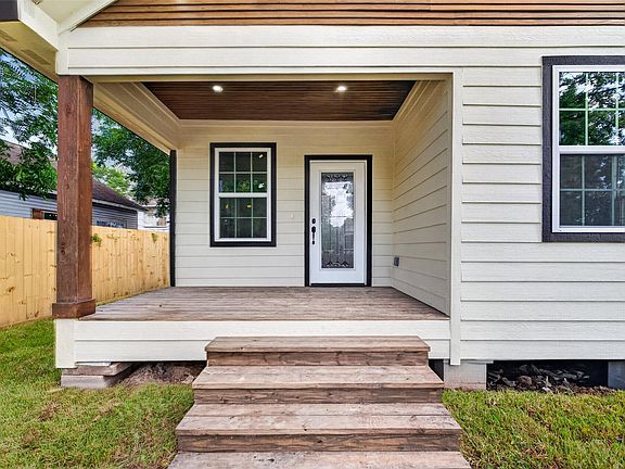 3rd image of 7135 Avenue E