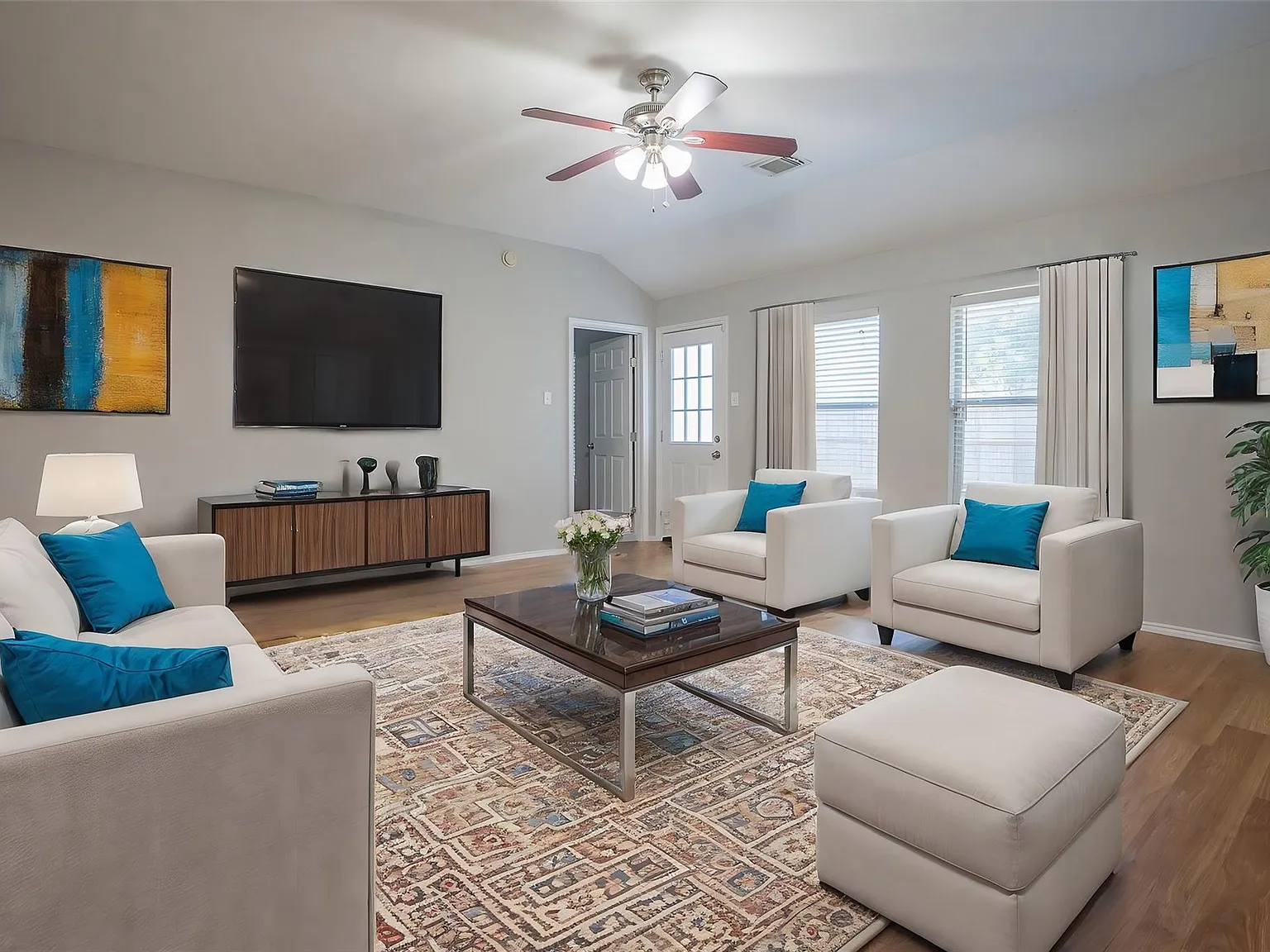 3 bed, 2.0 bath, 1528 sqft, $2,100 — Photo 4