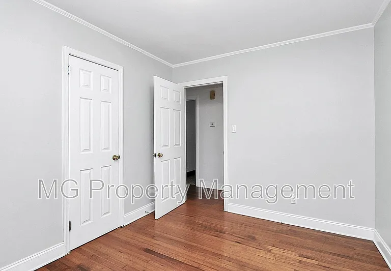 5039 Baylor Dr — Photo 14
