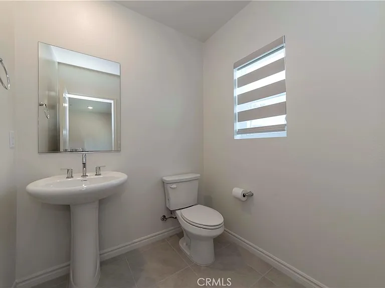 11502 Artesia — Photo 5