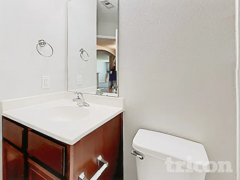7918 Distant Harbor Rd — Photo 5