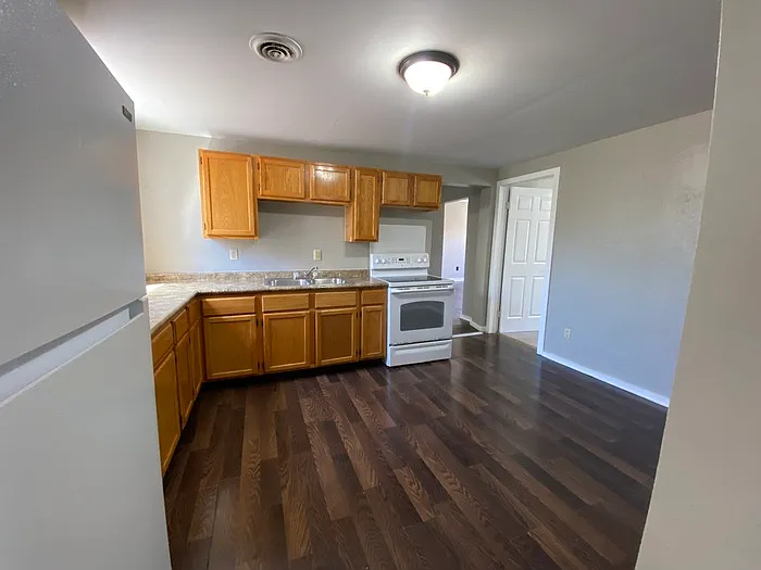 719 Alexandria St #719 — Photo 11