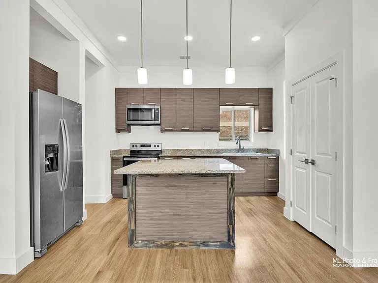 524 Wildrose Ln #9 — Photo 8