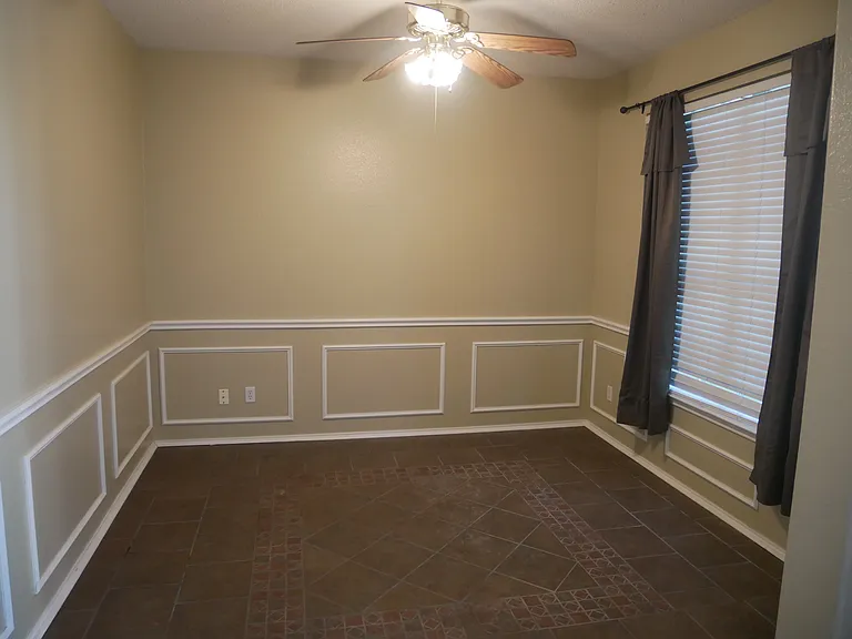7135 Saint Augustine Dr — Photo 3